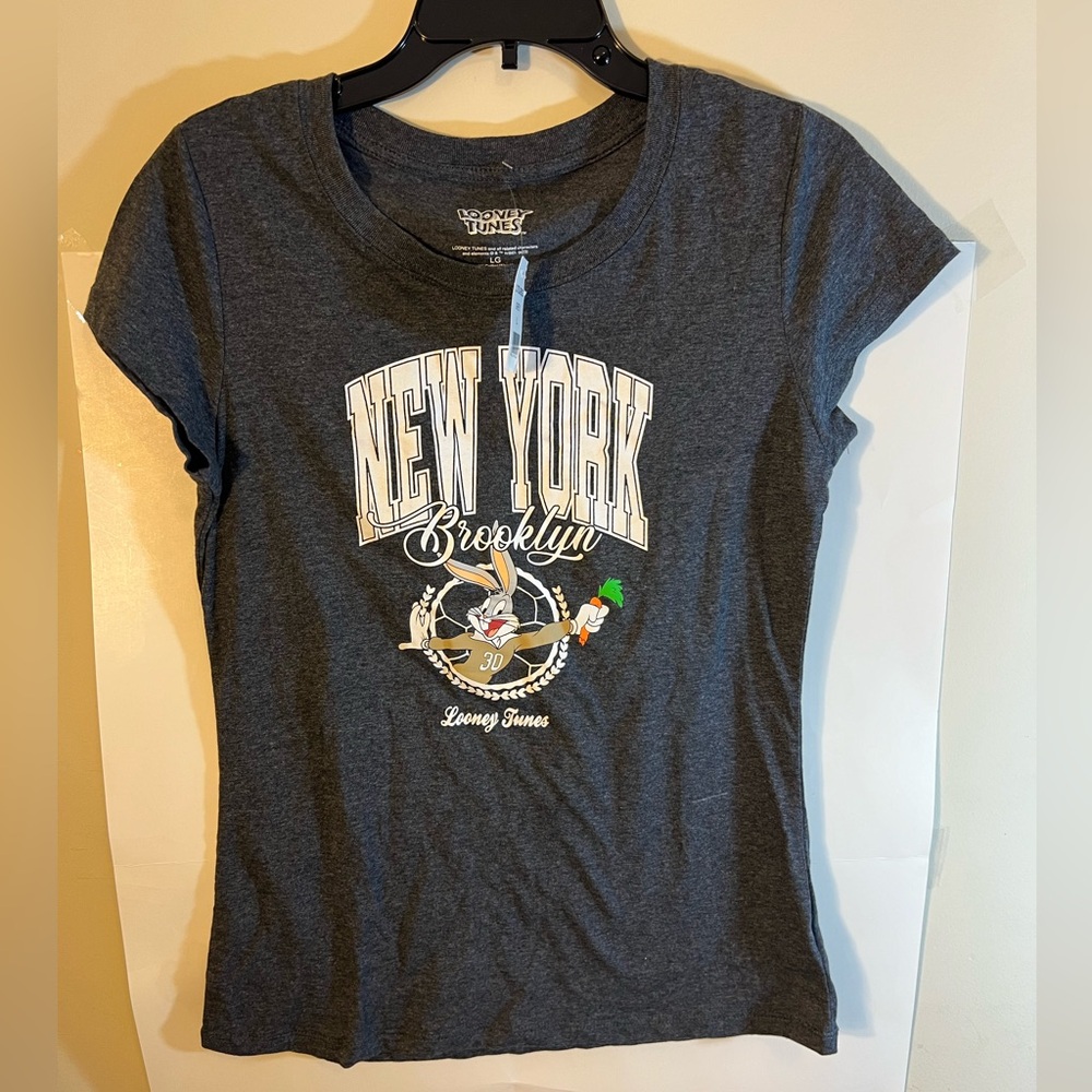 Gray Brooklyn New York Looney Tunes Bugs Bunny women’s tee shirt size LG